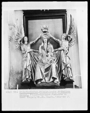 Madonna und zwei Engel