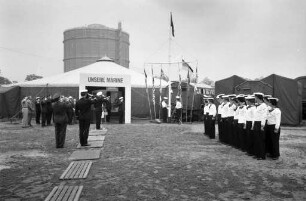 Wanderausstellung der Bundeswehr "Unsere Marine" auf dem Messplatz