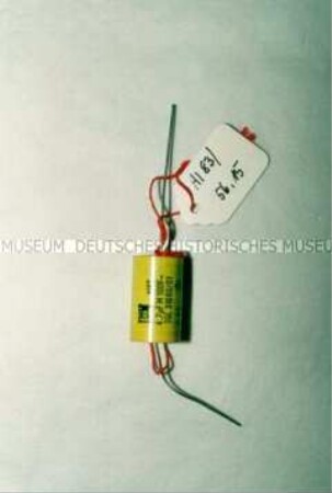 Kondensator MKT 4,7 uF (elektronisches Bauelement)
