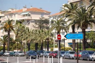 Cannes - Uferstraße Croisette : Wohnhäuser, Verkehr, Uferstrasse Croisette in Cannes, aufgenommen 2006