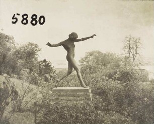 Altona, Donners Park, Bronze-Plastik "Tänzerin"