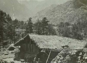 Shingeyi (?), Korea. Wassermühle in einem Waldtal (bei Shingeyi?)