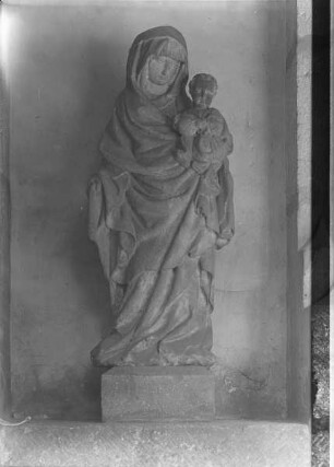 Stehende Madonna