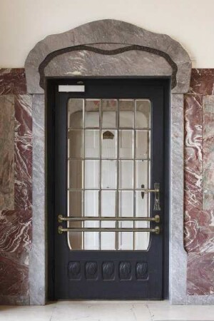 Portal zum Korridor der Badezellen