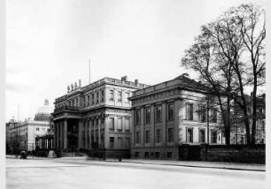 Blick auf das Kronprinzen-Palais