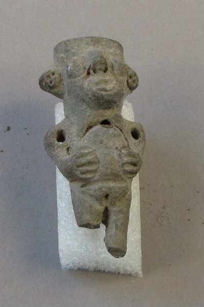 Sifflet en terre cuite (figurine en terre cuite)