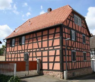 Fachwerkwohnhaus; Dreieich, Hellgasse 5