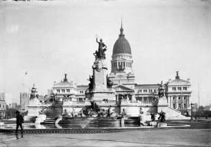 Buenos Aires, Plaza del Congresion mit Monumento de los Dos Congresos und Congreso de la Nación (Kongresspalast)