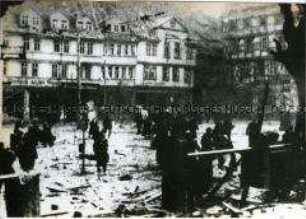Der Fischmarkt in Halberstadt nach dem Luftangriff vom 8. April 1945
