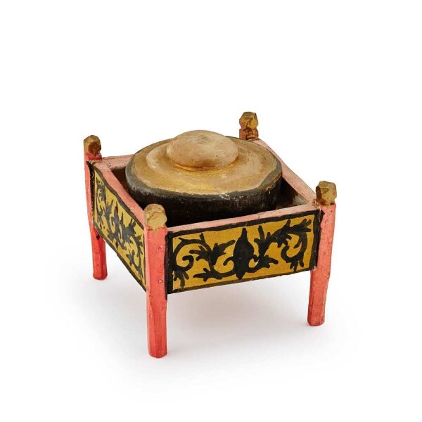 Modell eines Gamelan Musikinstruments