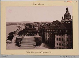 Die Treppe zur Brühlschen Terrasse in Dresden, Blick aus dem Turm der Katholischen Hofkirche auf das Fürstenbergische Haus (Finanzhaus), um 1900 für das Ständehaus abgerissen