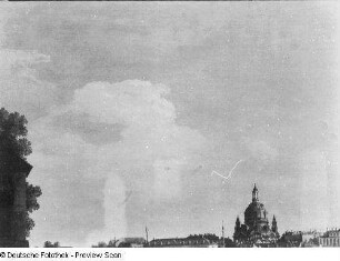 Dresden vom rechten Elbufer unterhalb der Augustusbrücke