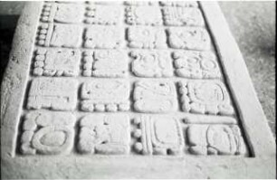 Piedras Negras, Stela 36 (PNG: St. 36)