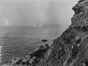 Gesteinsschichten an der Küste : Aufnahme einer Gesteinsschichtung aus dem Trias an der Küste von Estellencs