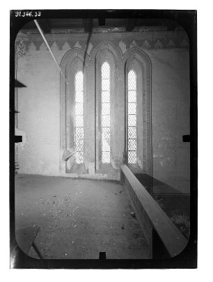 Rühn. Ehem. Zisterzienser-Nonnenkloster. Klosterkirche (M. 13. Jh.). Dreifenstergruppe