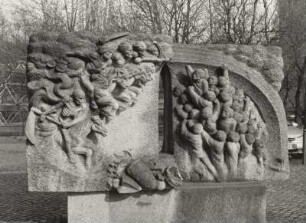 Relief mit apokalyptischen Reitern