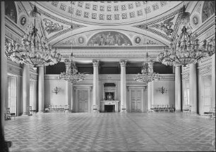 Dresden-Pillnitz, Neues Palais. Festsaal im Mittelbau, Großer Speisesaal (Kuppelsaal)