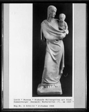 Stehende Muttergottes mit Kind