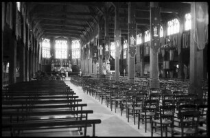 Honfleur: Holzkirche St. Catherine, innen, beide Schiffe