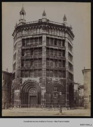 Baptisterium, Parma