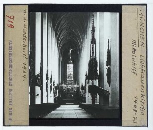 München, Frauenkirche : Innenansicht, Blick nach O