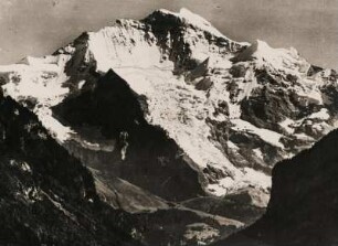 Schweiz. Ansicht der Jungfrau (4.158 m ü.A.), dem dritthöchstem Berg der Berner Alpen