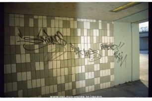 "S"KiNGS | FUCk COPS | BOMBeD!! AGAiN
