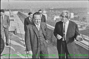 Besuch von George Crews McGhee (amerikanischer Botschafter in Bonn) am Kernforschungszentrum Karlsruhe (KfK)