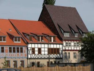 Aschersleben - Sanierte Häuser im Zentrum : Sanierte Fachwerkhäuser im Zentrum. Aufgenommen am 30. Mai 2004 in Aschersleben