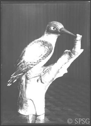 Berlin, Schloss Monbijou, Angebotener Porzellanvogel.