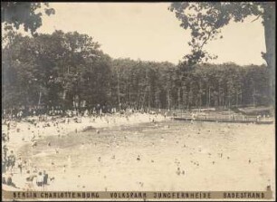 Volkspark Jungfernheide, Berlin-Charlottenburg: Blick auf den Badestrand