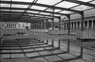 Provisorische Ausstellungshalle auf dem Festplatz während des Umbaus der Stadthalle zu einem Kongresszentrum