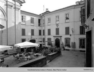 Piazza Santissima Annunziata, Barga (Lucca)