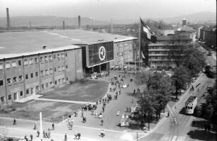 Basel: Neue Messehalle vom Personenkran