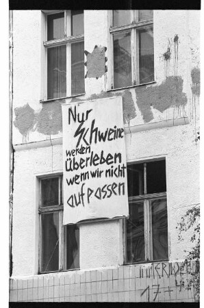 Kleinbildnegative: Besetztes Haus, Blumenthalstraße, 1982