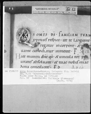 Arenberg-Sakramentar — Initiale Q(UESUMUS), Folio 57