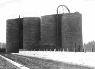 Silo Anlage mit Offenfütterung