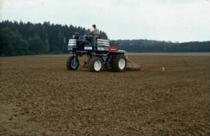 Fotografie: Trägerfahrzeug, Drillmaschine, Pneumatische Verteilung