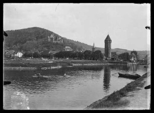 Mainspitze mit Spitzen Turm und Burg