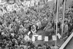 Herrenbrunnen von Bildhauer Jürgen Goertz in der Kaiserstraße Ecke Herrenstraße. Einweihung