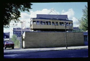 Strassenbahn auf Dach 6.9.71.