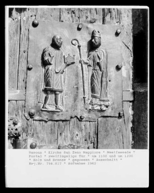 Rechter Flügel — Kaiser Galienus schenkt dem heiligen Zeno seine Krone