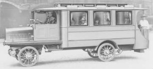 Elektrischer Omnibus mit 18 Sitzplätzen (Accumulatoren Fabrik AG) : Technikgeschichte | Elektrotechnik | Verbrauch elektrischer Energien | Gleislose Akkumulatorenfahrzeuge