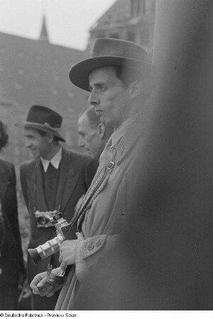 Fotografen (Presse?) bei 1. Mai-Feier