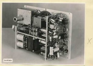 Fernsehkundendienst-Gerät Typ 06.98006.1, Rückseite rechts geöffnet, Foto 1954
