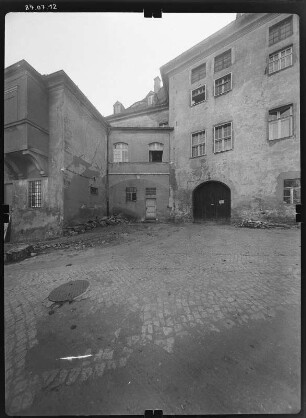 Königsbrück. Schloß (Umgestaltung um 1700). Hofansicht