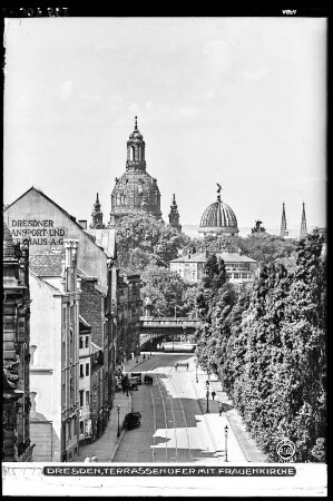 Dresden, Altstadt : Dresden-Altstadt, Terrassenufer. Blick nach Westen gegen Frauenkirche, Belvedere und Kunstakademie