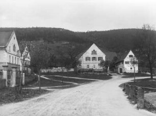 Dresden-Niederpoyritz. Wohnhäuser, Straßenansicht