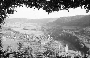 Langenburg: Blick in das Jagsttal von der Kaffeeterrasse Rosengarten