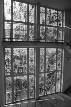 Landeskreditbank Baden-Württemberg Schlossplatz 10 -12. Gestaltung einer Glaswand auf der Südseite des Treppenhauses im Altbau durch den Rektor der Kunstakademie Karlsruhe Klaus Arnold